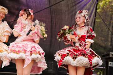 TRA06836-Prismatic_Monochrome_Tracon2026_emilmeemu_no_329