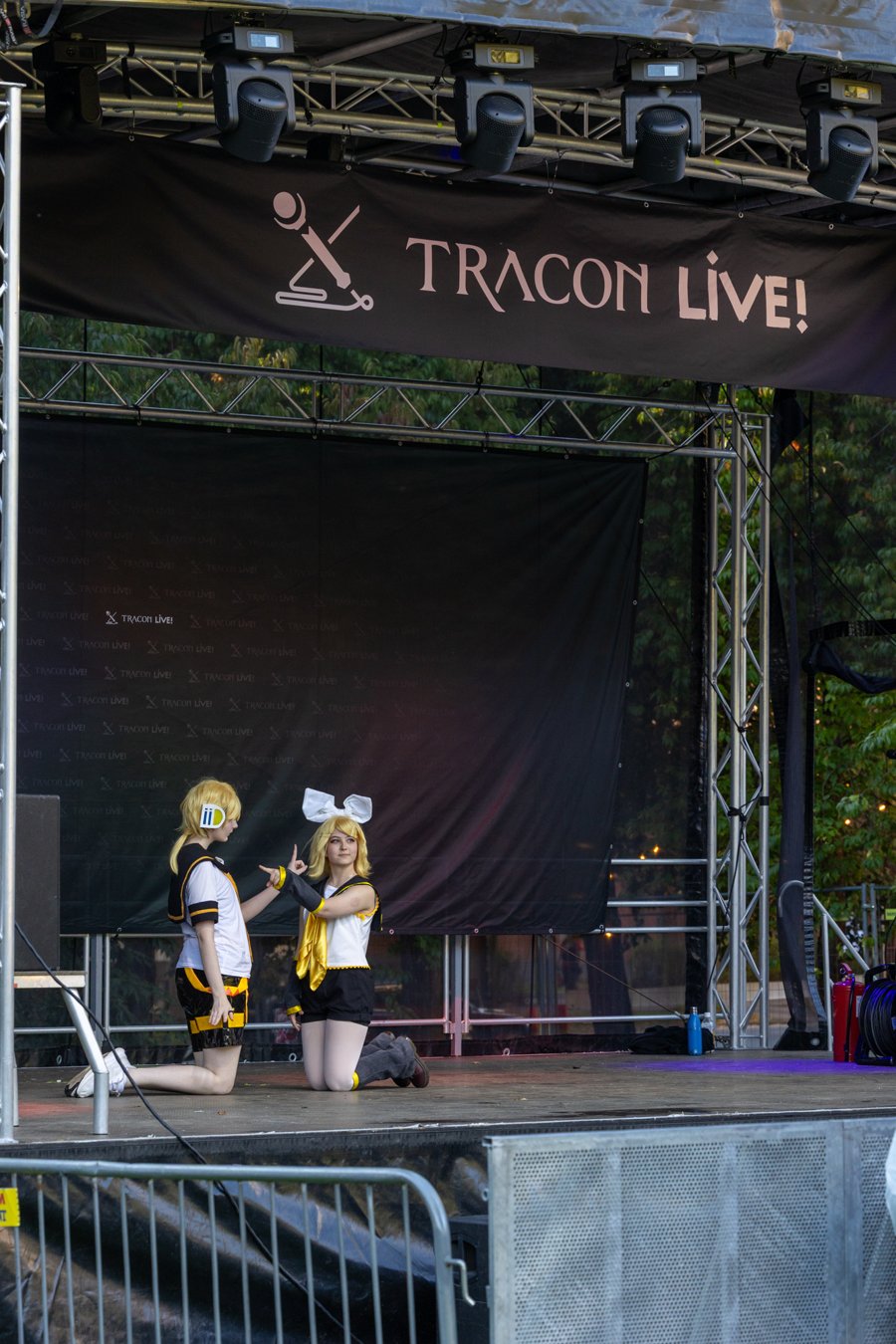 Tracon Perjantai Sähköiset Enkelit-1