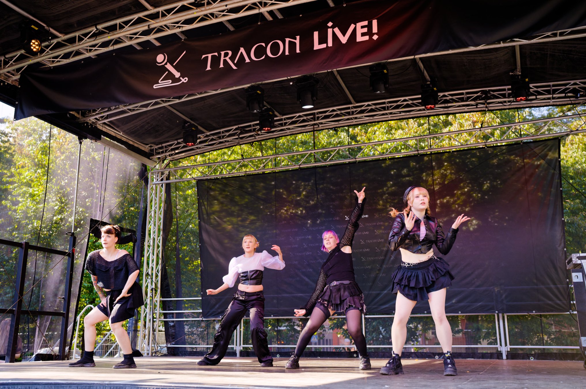 TRA00320-Medley10_Tracon2026_emilmeemu_no_560