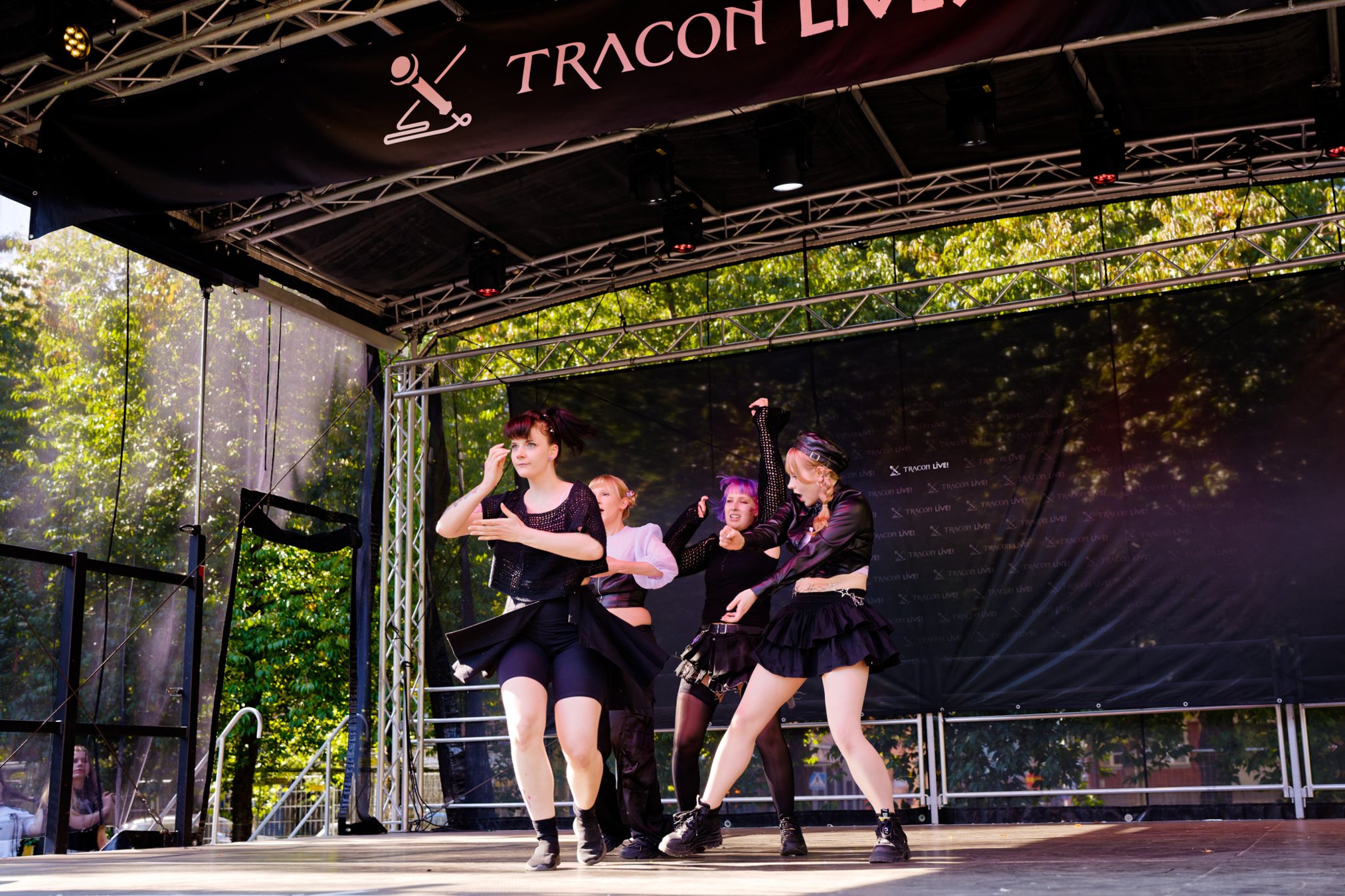 TRA00322-Medley10_Tracon2026_emilmeemu_no_561