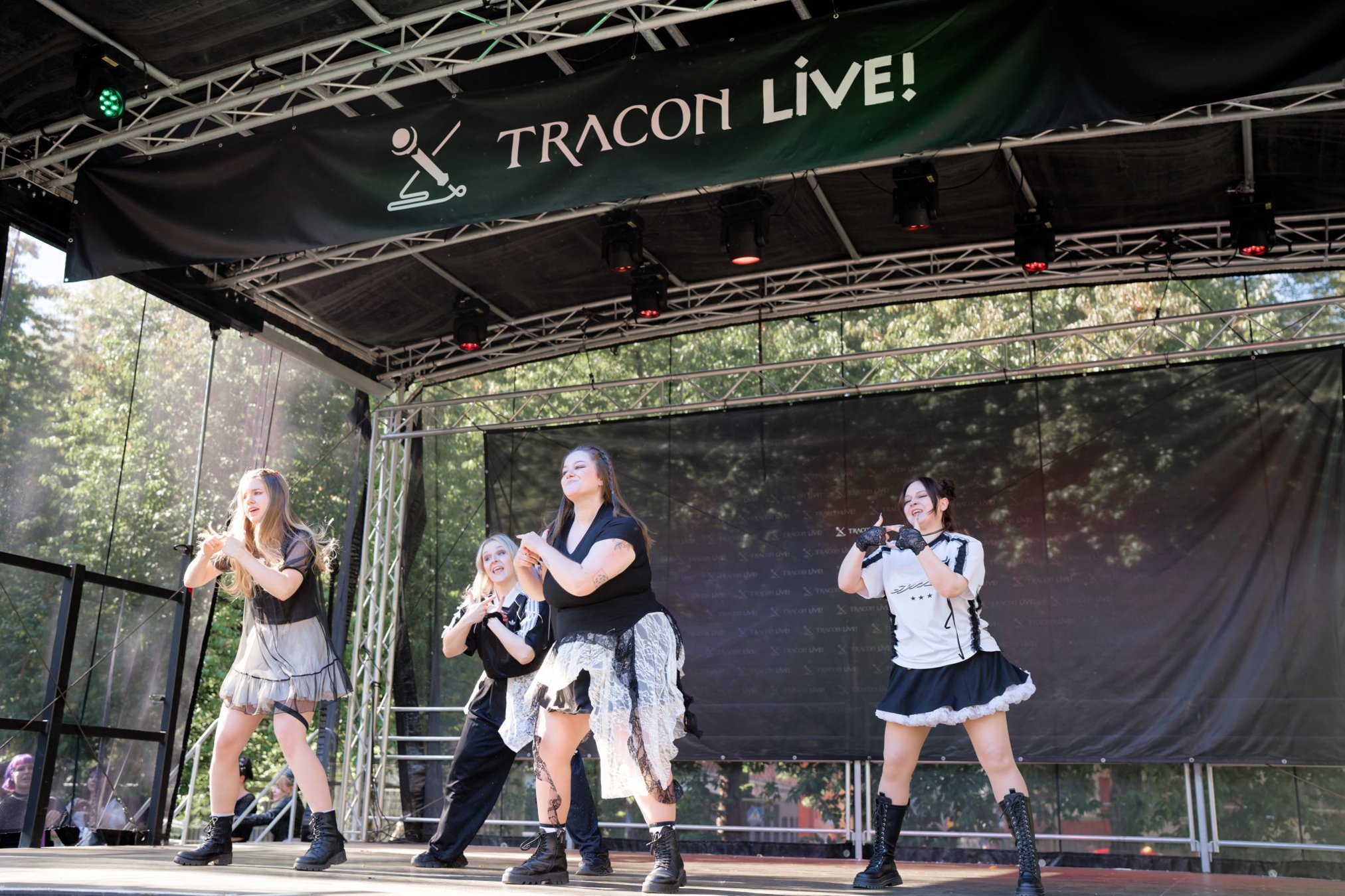 TRA00394-Medley10_Tracon2026_emilmeemu_no_587