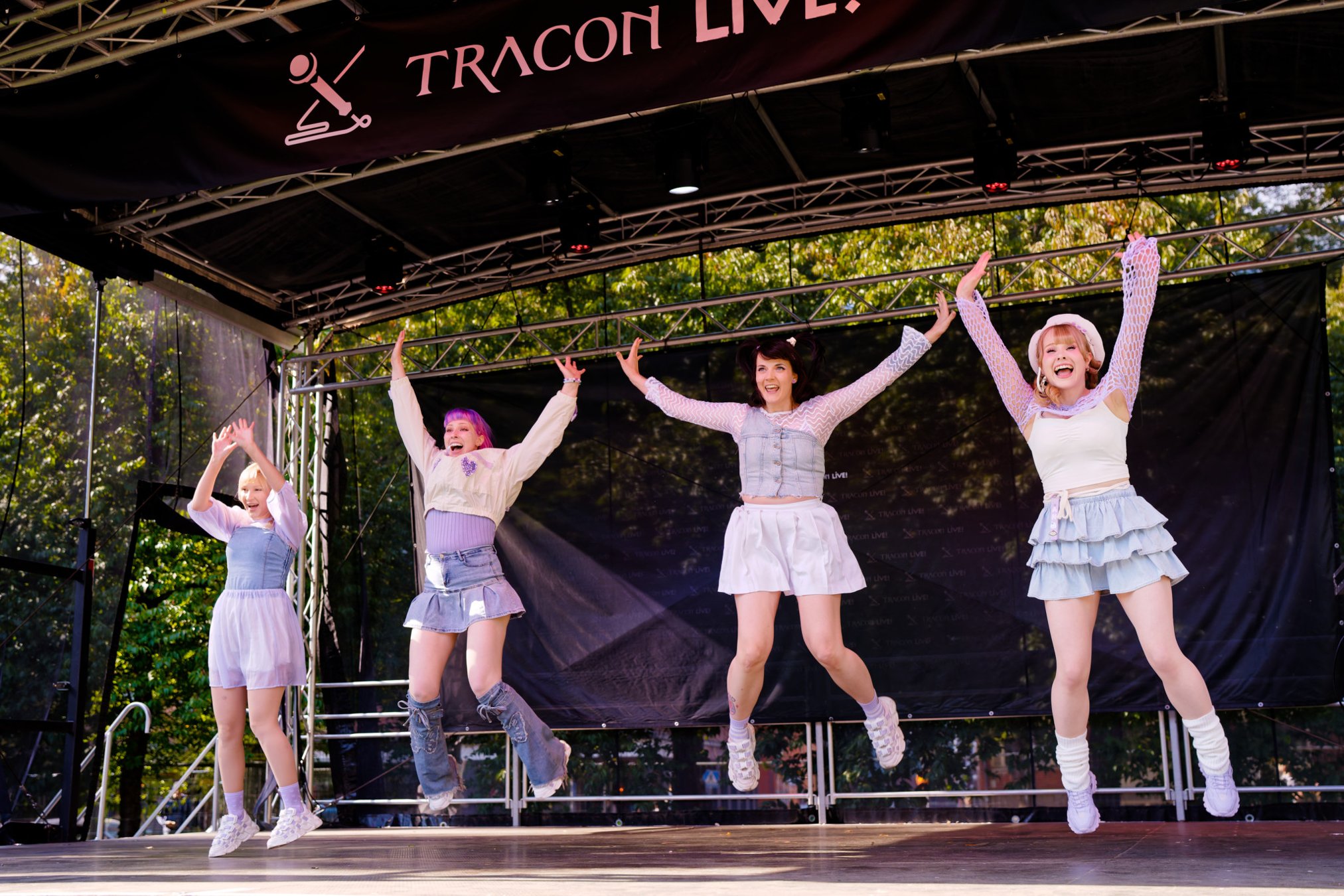 TRA09306-Medley10_Tracon2026_emilmeemu_no_195