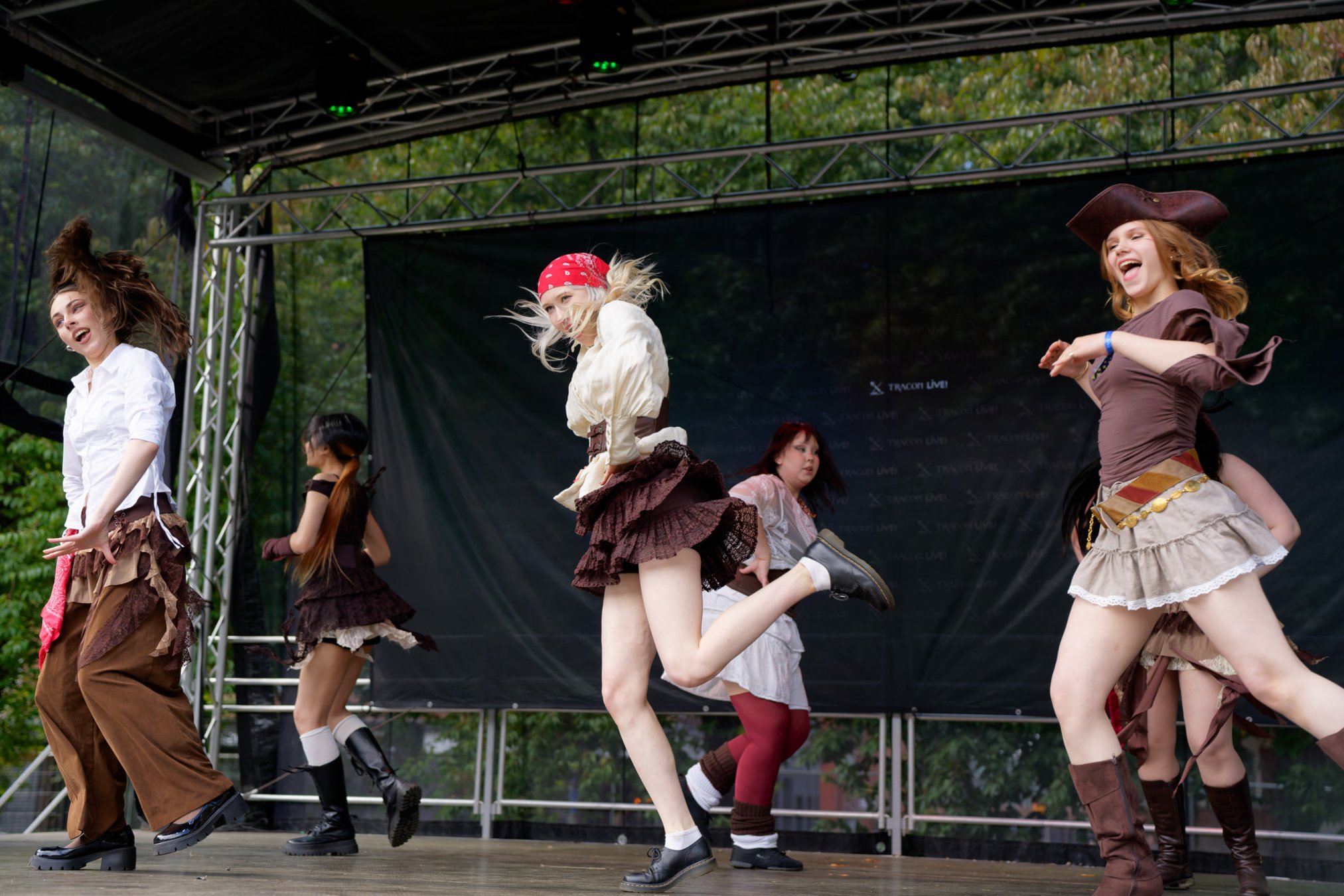 TRA09909-Medley10_Tracon2026_emilmeemu_no_401