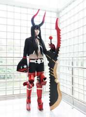 Photoshoot / Black Rock Shooter – Black Gold Saw – Mikael Peltomaa