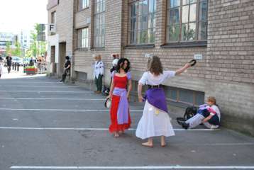 066