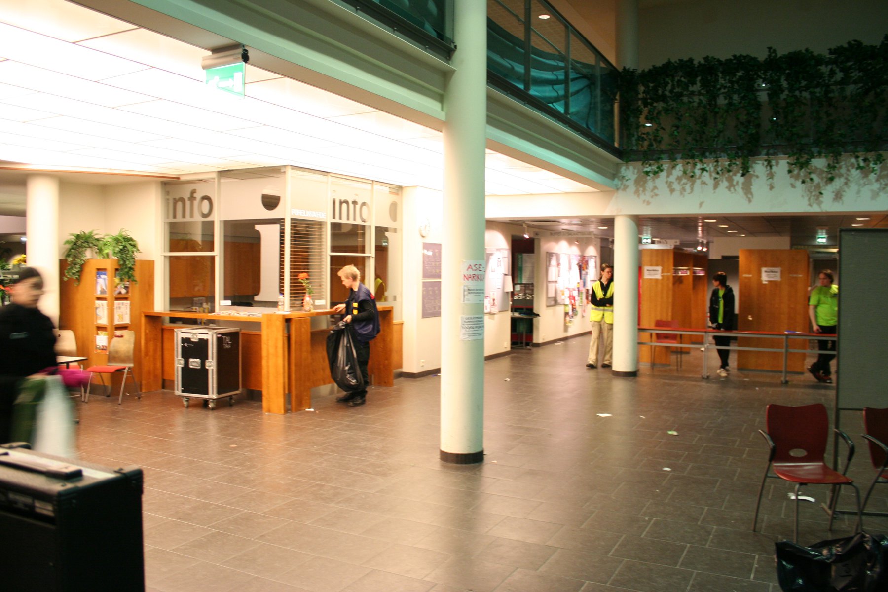staff_30