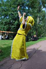 045