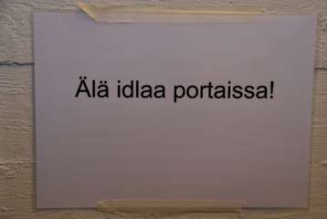 152