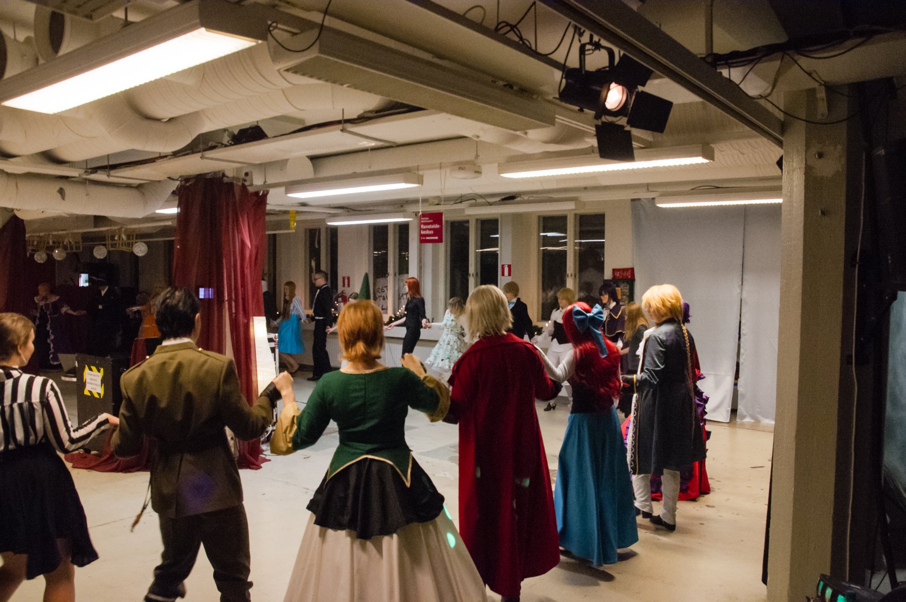 cosplaytanssiaiset_yleis-48