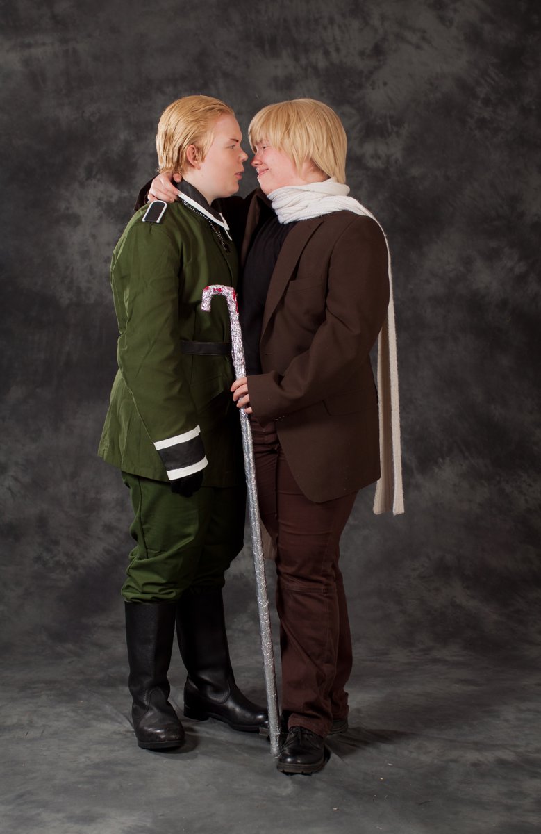 Desucon2013_la--512
