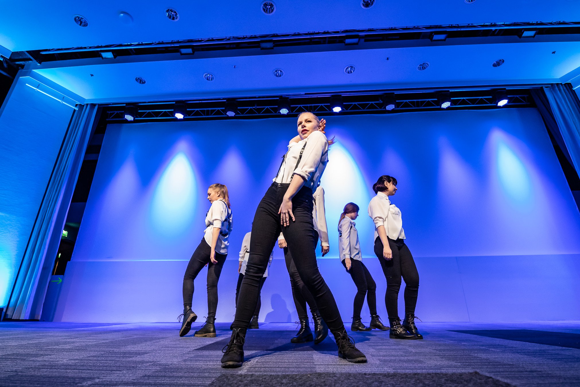 190309110456